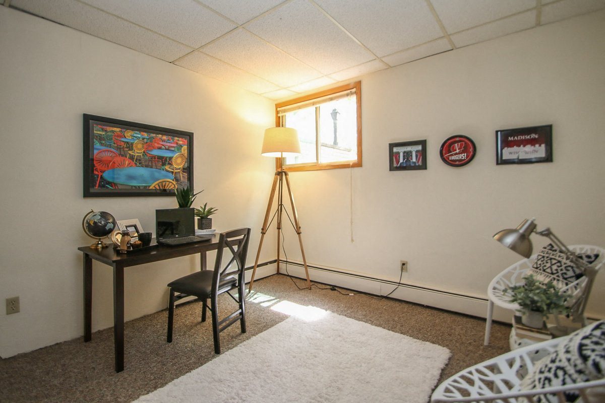 Gallery Photo 12